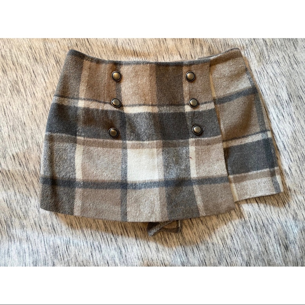Forever 21 plaid short/skirt